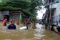 Banjir menggenang di...