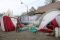 Tenda pernikahan rubuh...