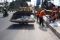 Gotong royong bersihkan...