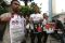 Aksi Freeze Mob Dukung...