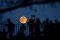 Pesona Supermoon di...