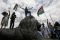 Ribuan Demonstran Long...