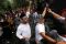 Demonstran Bentrok dengan...