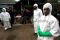 Petugas SAR Gunakan...