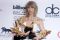 Taylor Swift Raih 8...