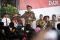 Presiden Bagikan Kartu...