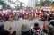 Dua Kelompok Demonstran...