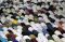 Ribuan Umat Muslim Salat...