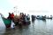 Ritual Buang Jung, Memberi...