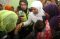 Mensos Serahkan Bantuan...