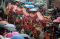 Ribuan Warga Tumpah...