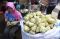 Penjual Bunga dan Kulit...
