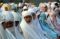 Ribuan Umat Muslim Salat...