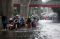 Terendam Banjir, Jalan...