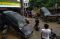 Mobil Bertumpuk Pascabanjir...
