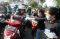 Relawan Bagikan Masker...