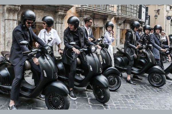 Vespa 946 Emporio Armani Edisi Terbatas Mampir Indonesia