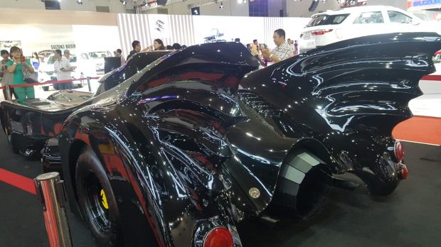 Mobil Batman Parkir di IIMS 2019, Ini Sejarah Panjang Batmobile