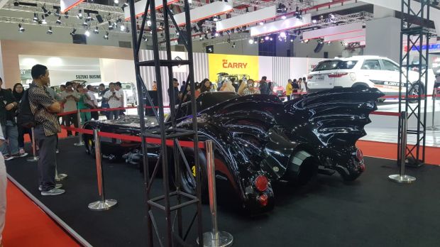 Mobil Batman Parkir di IIMS 2019, Ini Sejarah Panjang Batmobile