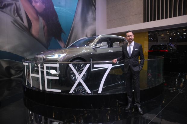 BMW Datangkan i8 Roadster Seharga Hampir Rp4 Miliar
