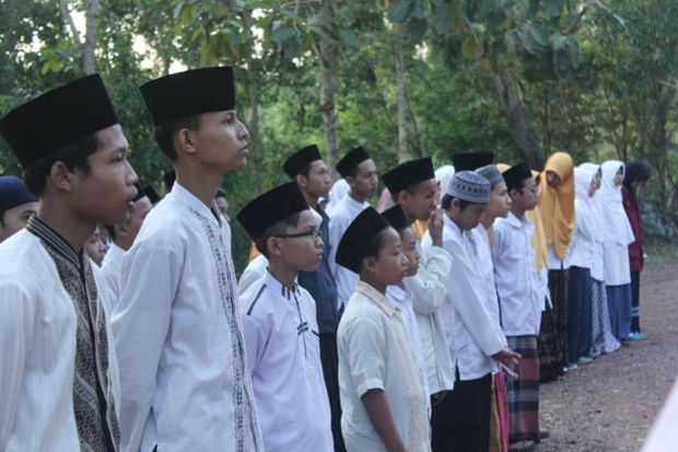 Tawa dan Air Mata di Mabit dan Khataman Nasional PPPA Daarul Qur'an