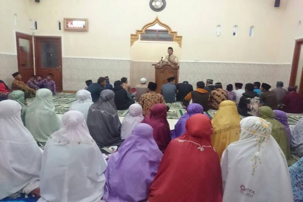 Kisah Mbak Jumini Bina Generasi Islam Cinta Alquran dan Masjid