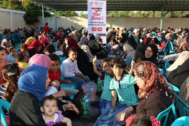 PPPA Daarul Qur'an Tebar Iftor Jama'i dan Misi Kemanusiaan di Gaza