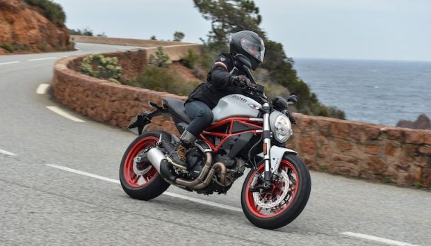 Ducati Monters 797 2017, Kesederhanaan Kental Terasa
