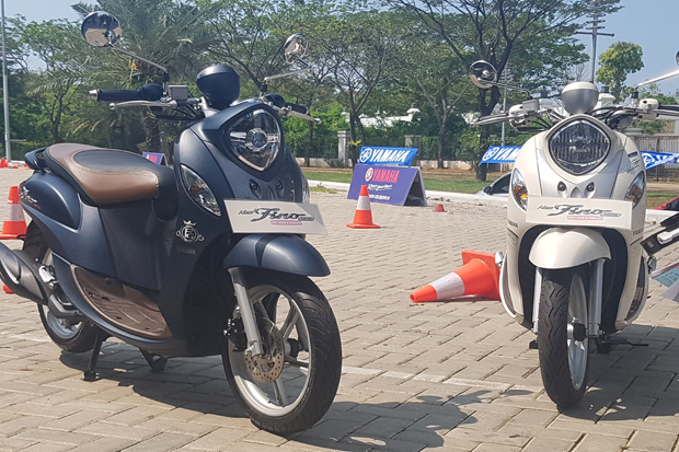 Yamaha New Fino 125 Blue Core Nyaman untuk Wanita Berhijab