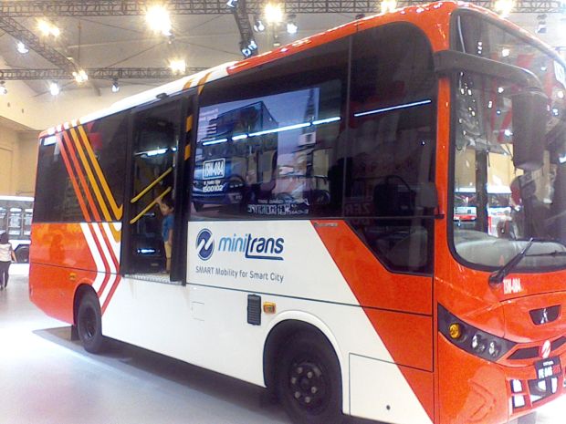 Mitsubishi Fuso FE 84 G BC Siap Gusur Metromini dan Kopaja