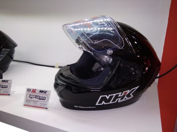NHK Bawa Helm Berteknologi MotoGP ke IMOS 2018