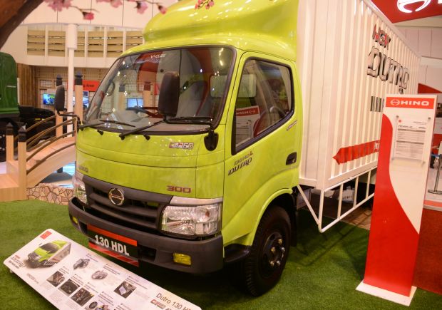 Intip Dua Model Truk Kuat dan Tangguh Hino di GIIAS 2017