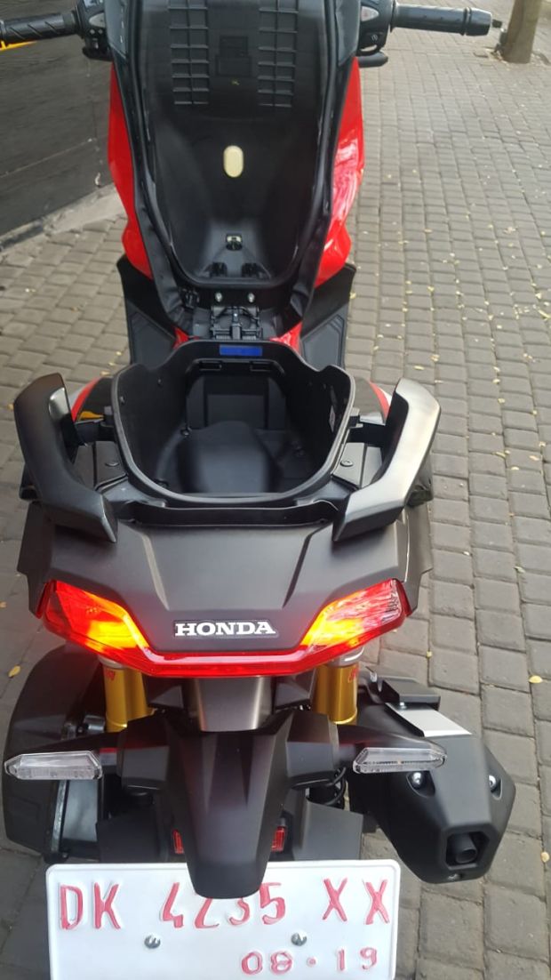 Jadi Skutik 150cc Termahal, Ini Jawaban AHM Soal Honda ADV150