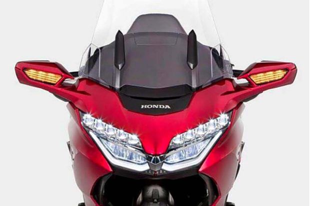 Semakin Seksi, Goldwing 2018 Pakai Topeng Honda PCX