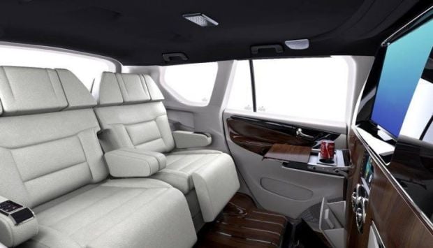 DC Bentuk Interior Toyota Innova seperti Jet Pribadi