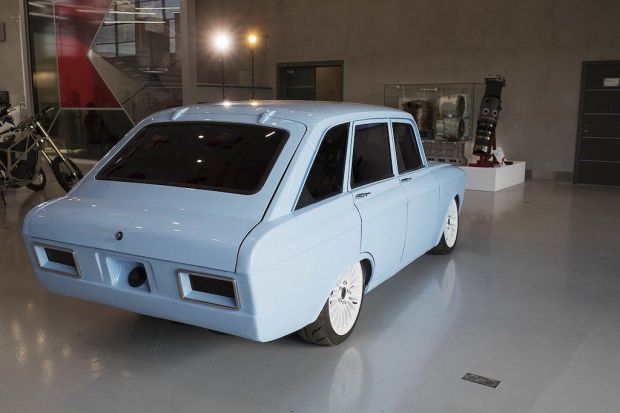 Kalashnikov Hadirkan Mobil Listrik Super Cepat
