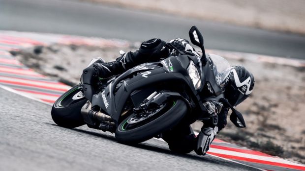 Berkecepatan Jet Tempur, Kawasaki Perkenalkan Ninja ZX-10RR