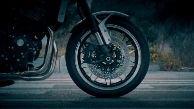 Kawasaki Kembali Perlihatkan Otot dan Tampang Z900RS
