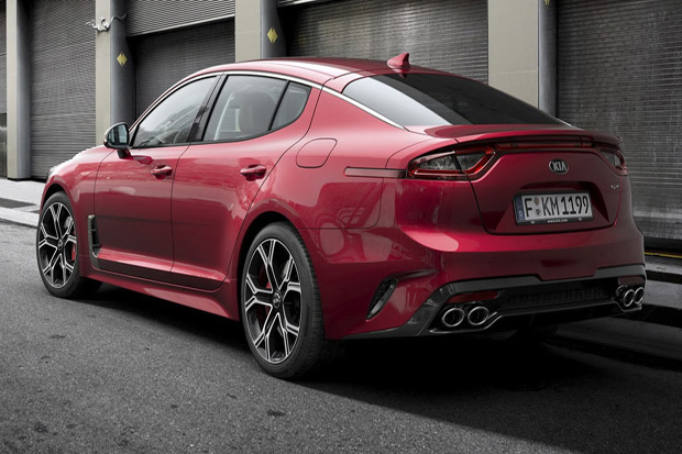 Kia Stinger Siap Gertak Sedan Sport Jepang dan Eropa