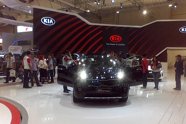 Injak Usia 17 Tahun, Barisan Mobil KIA Tampil Menggoda di GIIAS 2017