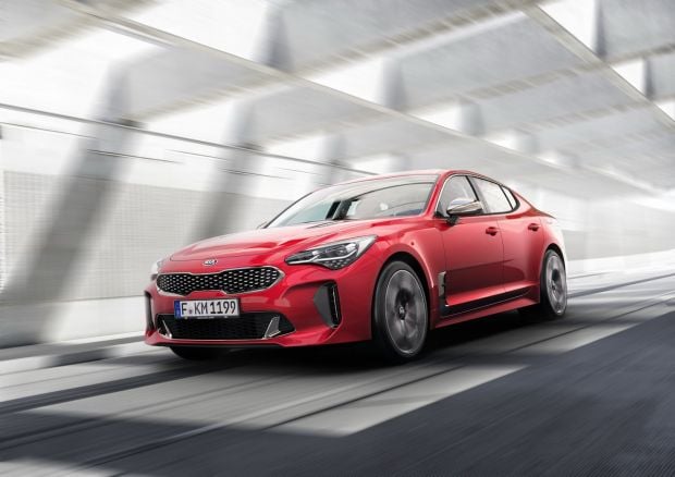 Kia Stinger Siap Gertak Sedan Sport Jepang dan Eropa