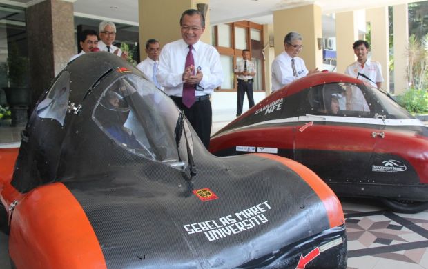 Giliran UNS Solo Kirim Dua Tim ke Lomba Mobil Hemat di Singapura