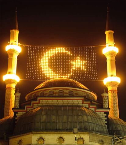 10 Tradisi Ramadan di Berbagai Negara