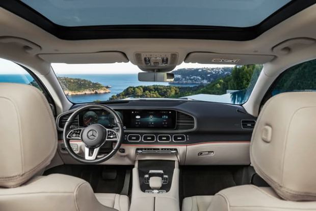 Mercedes-Benz Luncurkan Mobil SUV GLS Termewah di New York