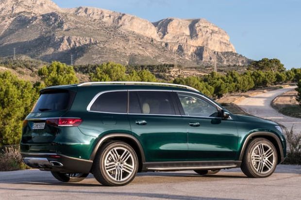 Mercedes-Benz Luncurkan Mobil SUV GLS Termewah di New York