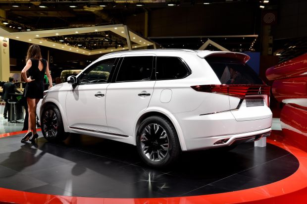 Mitsubishi Outlander 4WD Akan Terlahir di Asia