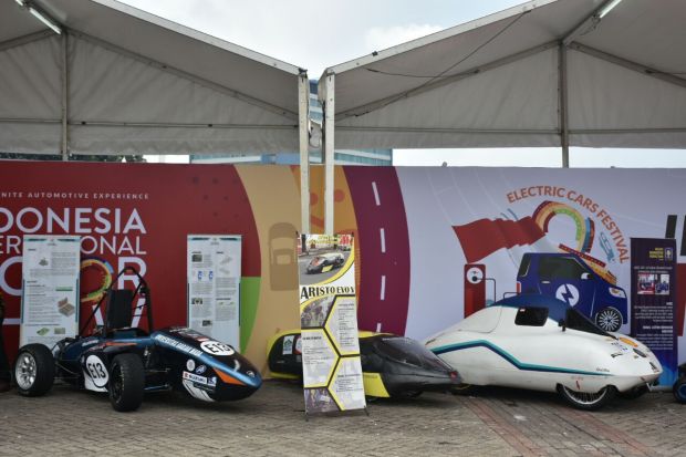 Mobil Listrik Jadi Primadona di Area Test Drive IIMS 2018