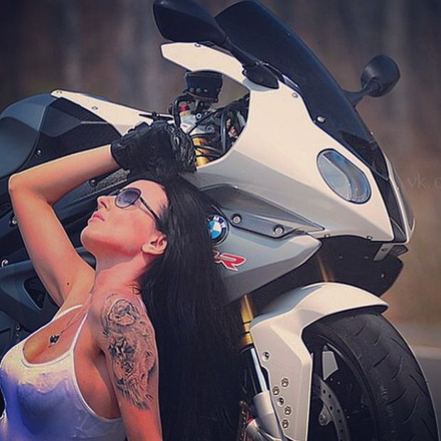 Demen Umbar Aurat di Motor, Monika Tewas Saat Aksi Ngebut Vulgar