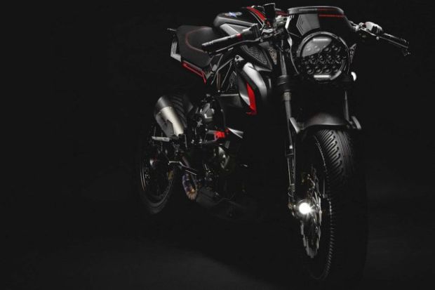 MV Agusta 800 Dragster Blackout Bergaya Begundal namun Berkelas