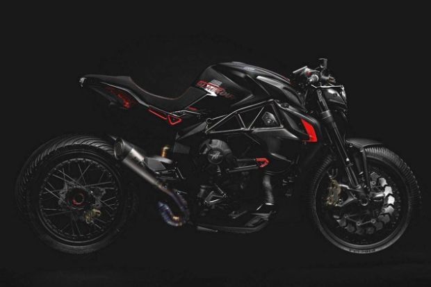 MV Agusta 800 Dragster Blackout Bergaya Begundal namun Berkelas
